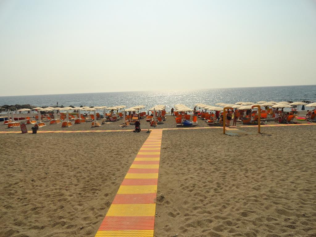 Hotel Miramare Cirò Marina Exterior foto